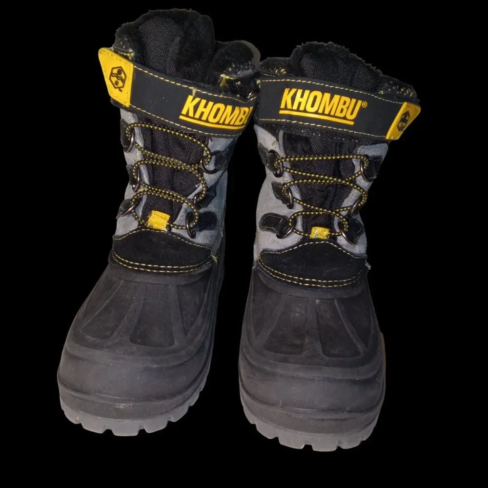 KHOMBU Hickory - Boy's Winter Boot size 2M  Black Yellow Gray
